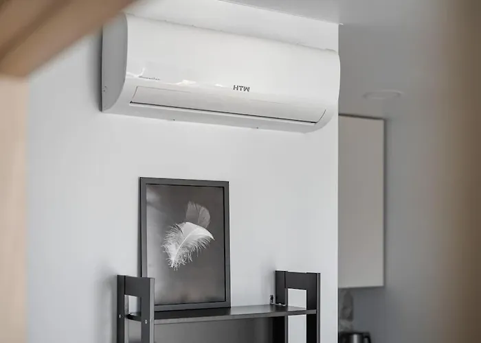 Sweet Home, Cozy Apartments, Free Underground Parking, Long Welcome Apartment