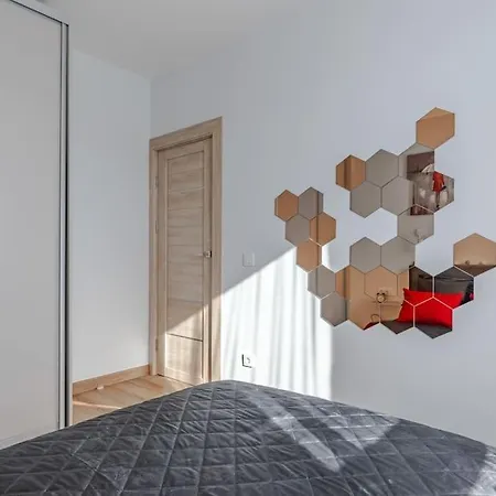 Sweet Home, Cozy Apartments, Free Underground Parking, Long Welcome Lägenhet