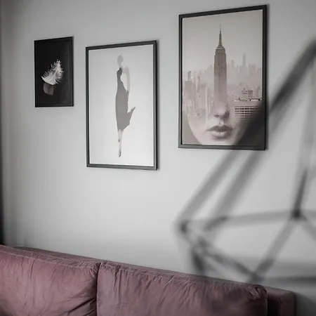 Sweet Home, Cozy Apartments, Free Underground Parking, Long Welcome