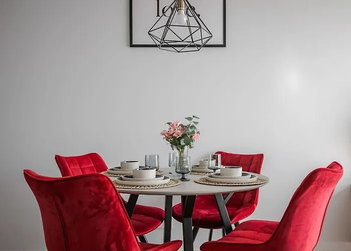 Sweet Home, Cozy Apartments, Free Underground Parking, Long Welcome Lägenhet *